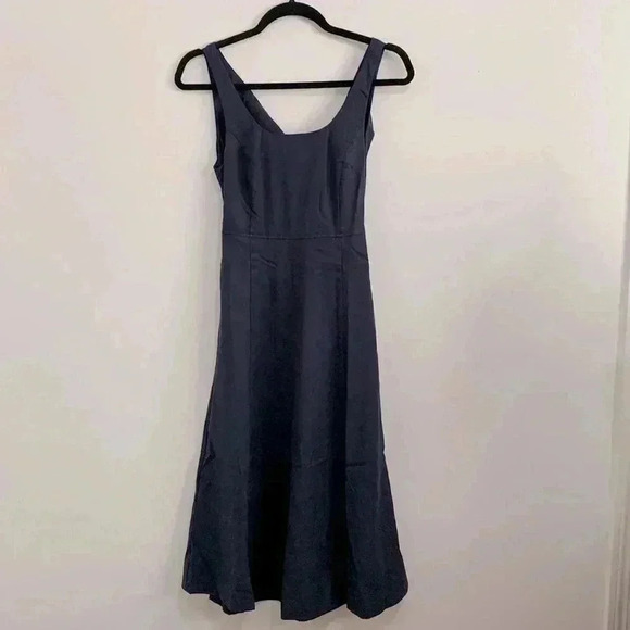 ⭐️Host Pick⭐️ BNWOT Kit And Ace women’s sleeveless midi Dress size 2 in Navy - Picture 2 of 4